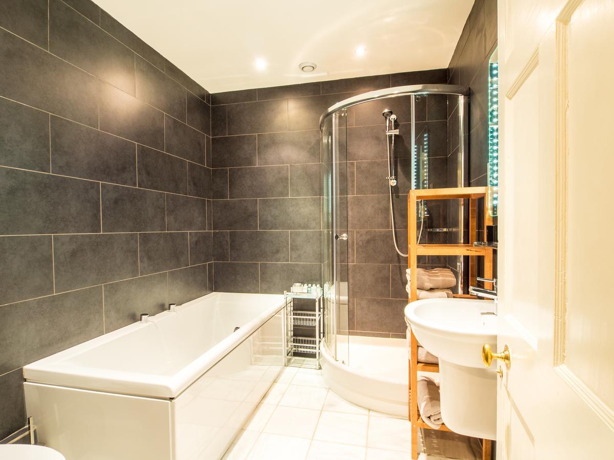 Camera Matrimoniale con Bagno Privato