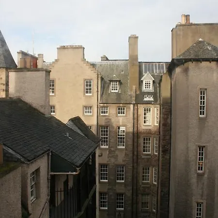 Royal Mile Budget Apartments-2