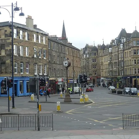 Central Apartments Edinburgh-2