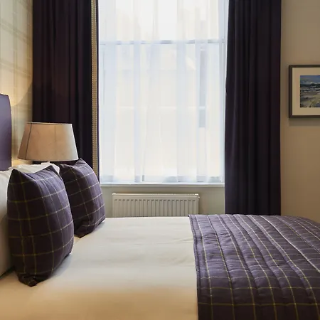Braid Apartments By Mansley-2